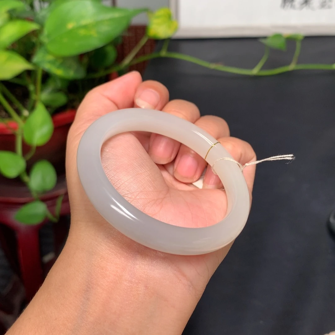 未镶嵌手镯和田玉54