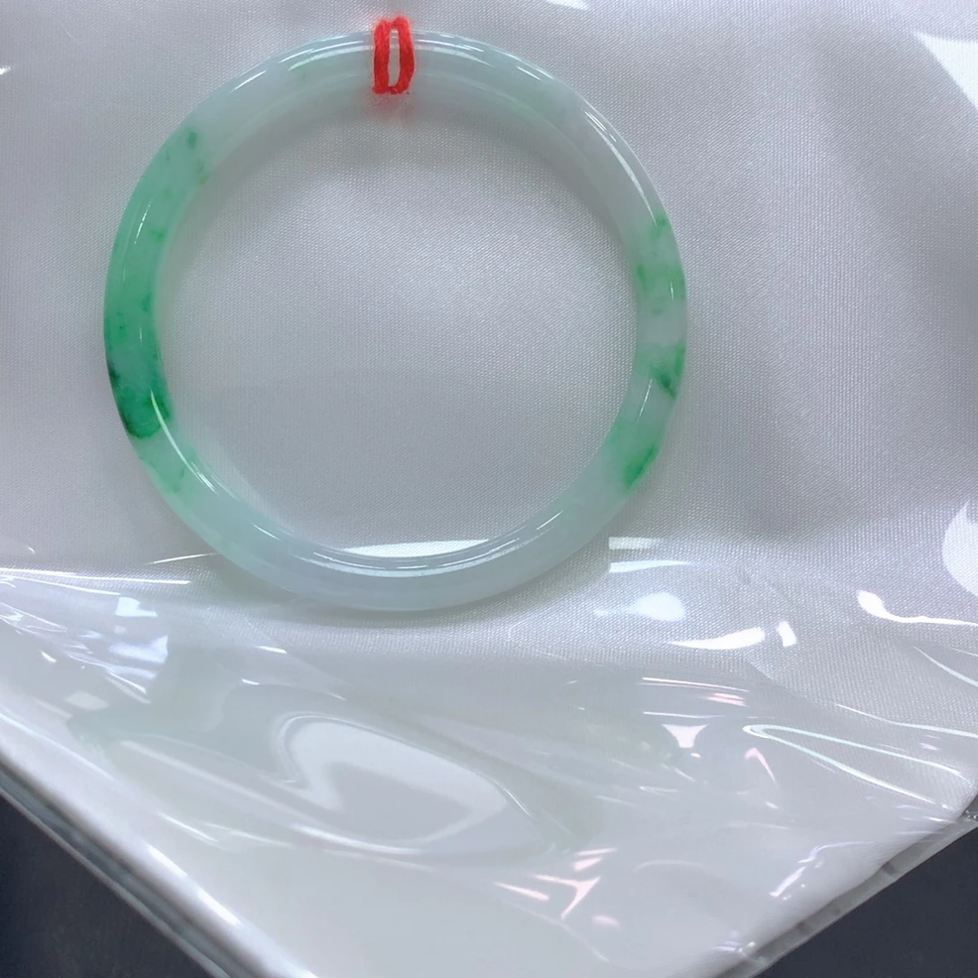 翡翠未镶嵌手镯翡翠8