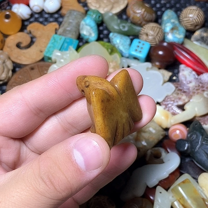 和田玉未镶嵌颈饰125