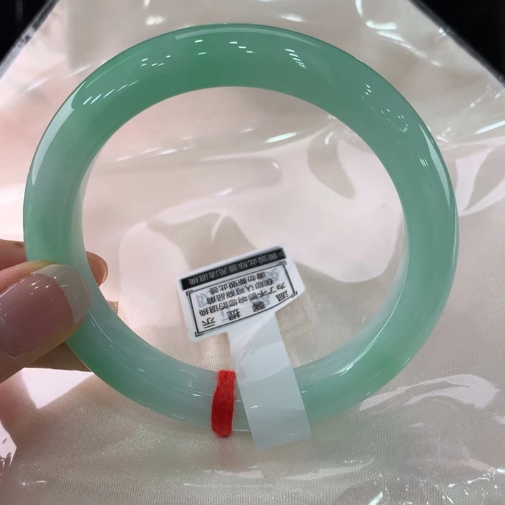 翡翠手镯未镶嵌111-1004