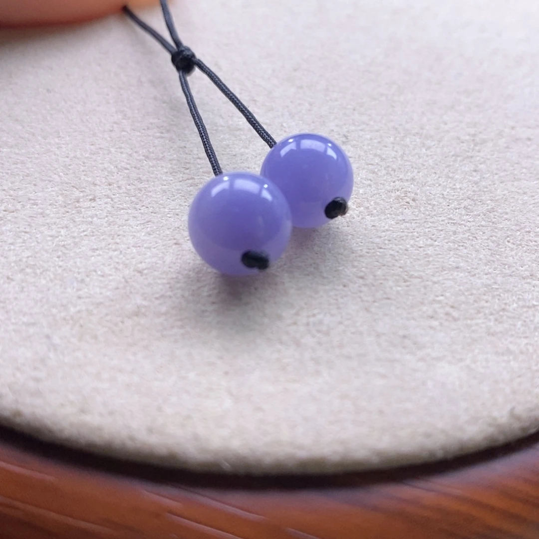 翡翠未镶嵌颈饰翡翠妖红紫圆珠一对