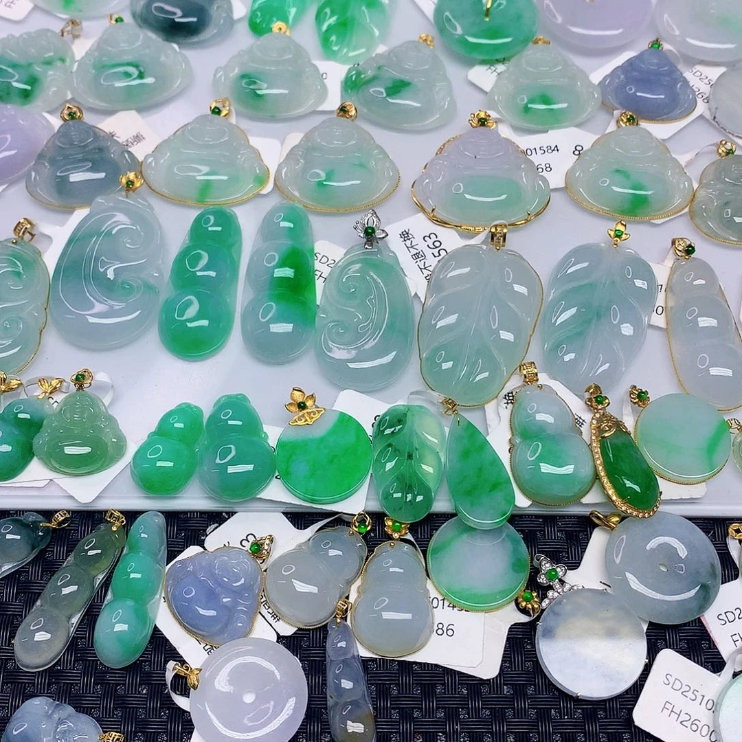 翡翠未镶嵌颈饰34566788