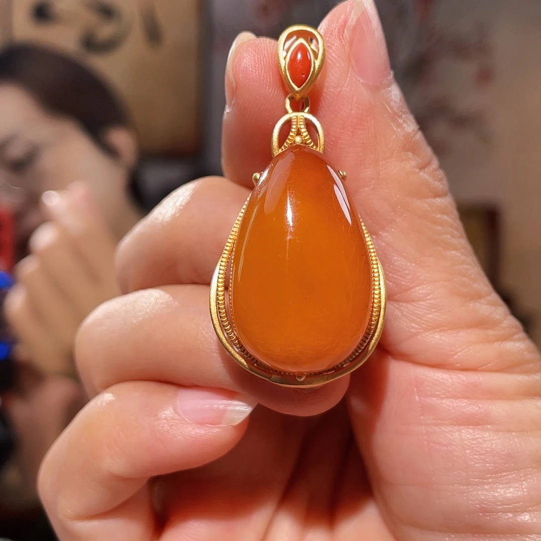 琥珀颈饰银S925镶嵌蜜蜡吊坠