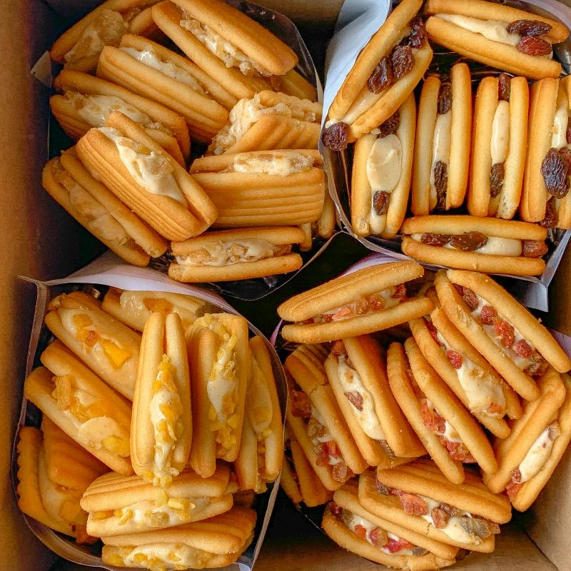 蔓越莓牛轧夹心饼干解馋抗饿上班网红充饥高端小零食休闲食品小吃