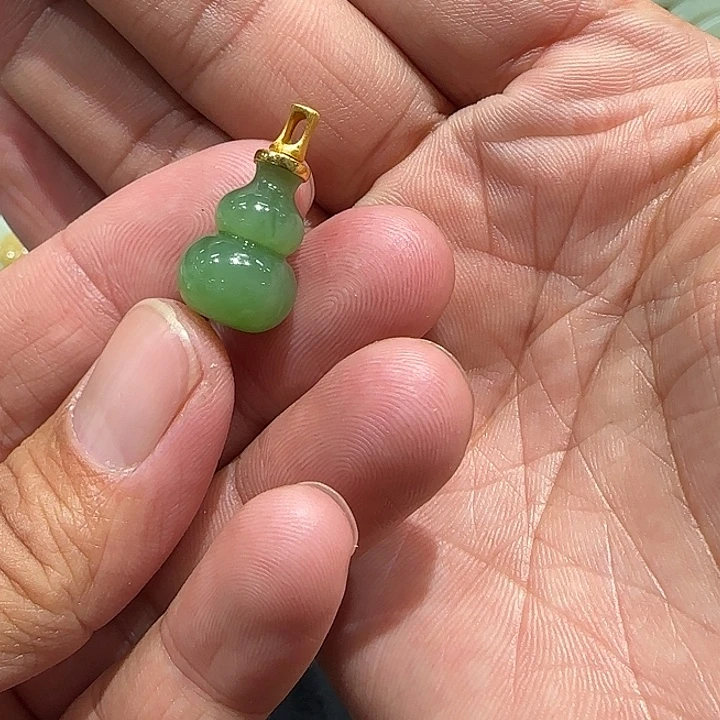 和田玉（碧玉）18K金镶嵌颈饰