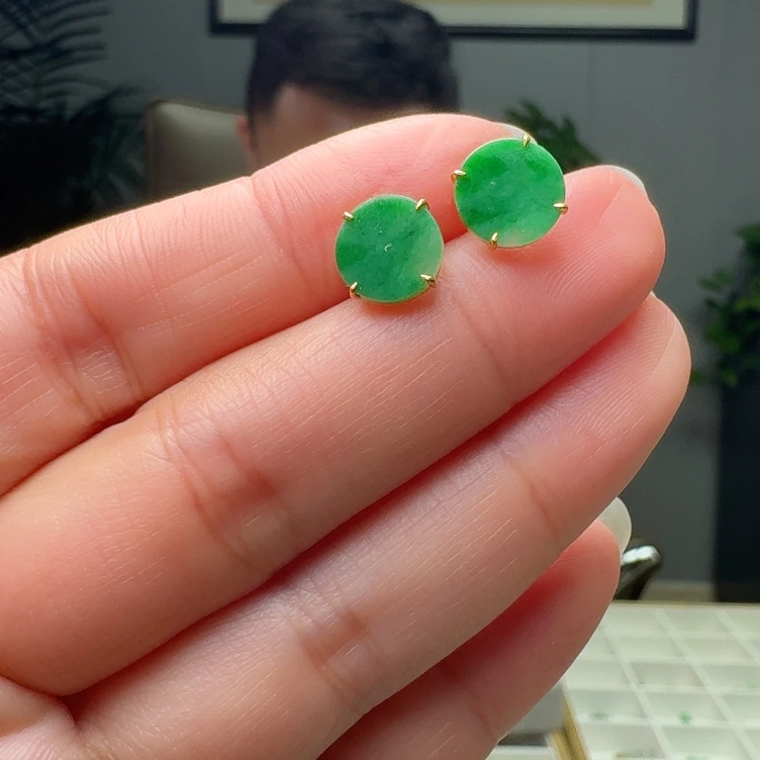 翡翠18K金镶嵌耳饰天然