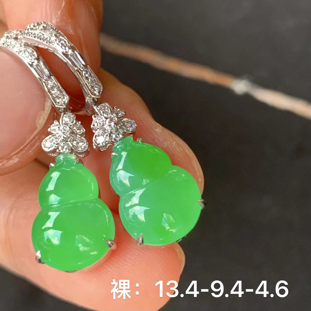 正阳绿葫芦耳饰