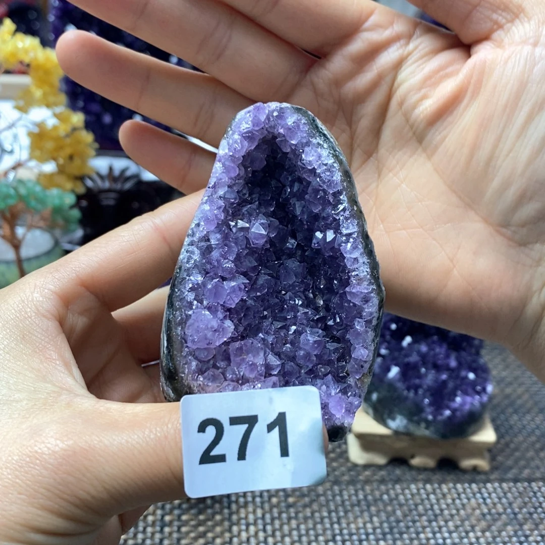 紫晶未镶嵌大型摆件（非配饰）