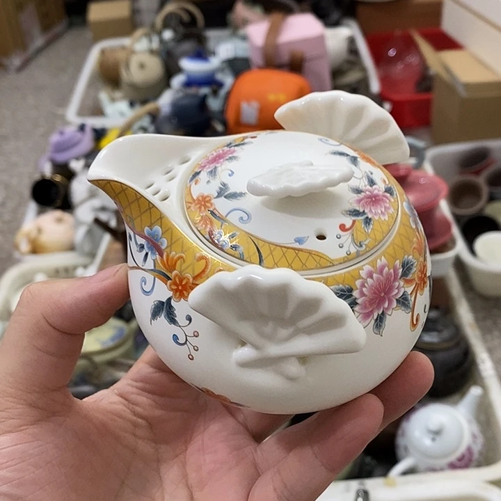 陶瓷艺术品及陶瓷壶壶