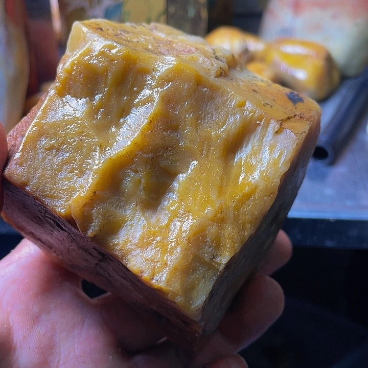 老挝石田*新老挝石是在