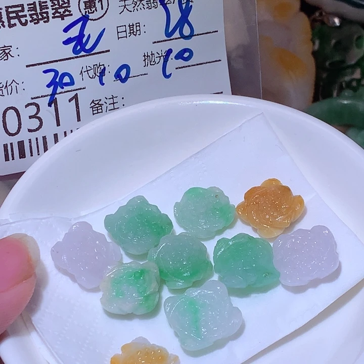 毛***毛翡翠未镶嵌颈饰fgg