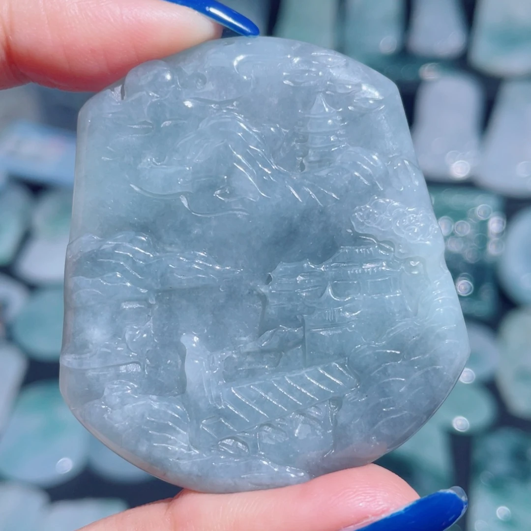 翡翠未镶嵌颈饰山水