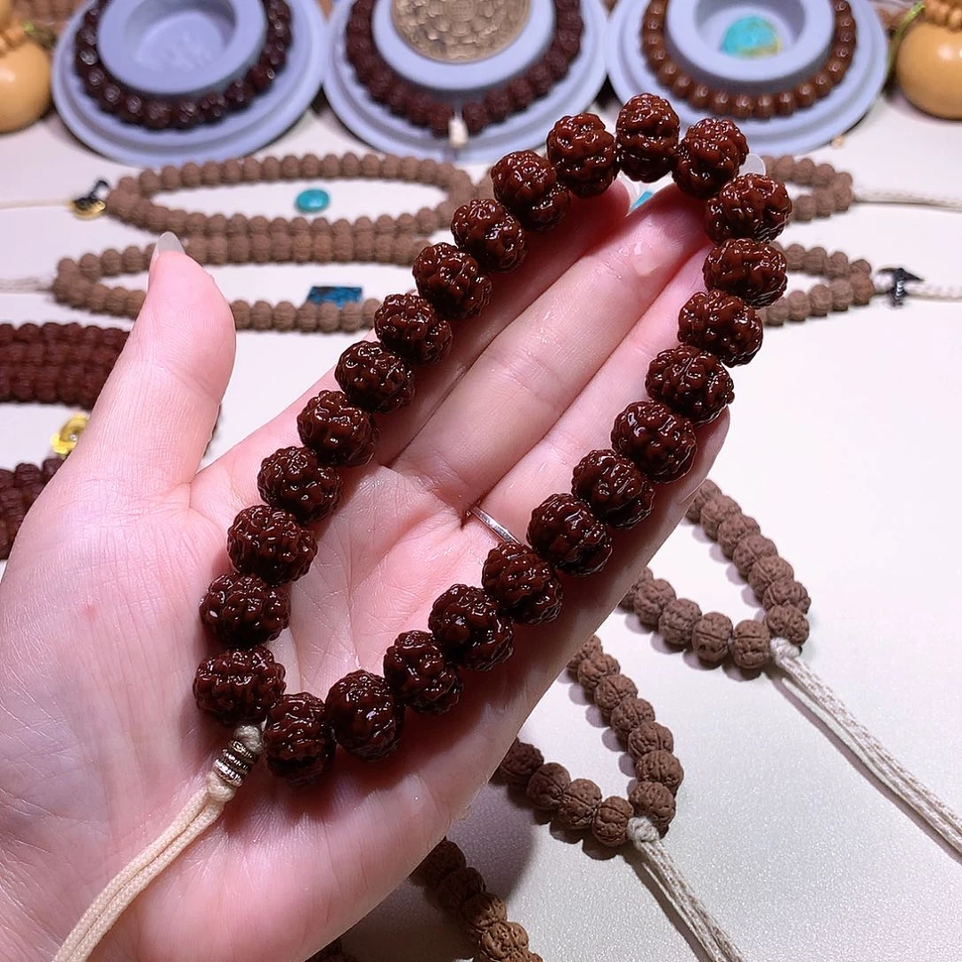 吊坠文玩核桃红方印