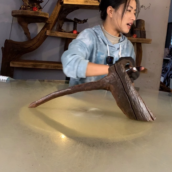 吉***蛋天然的云南紫柚木会黄水