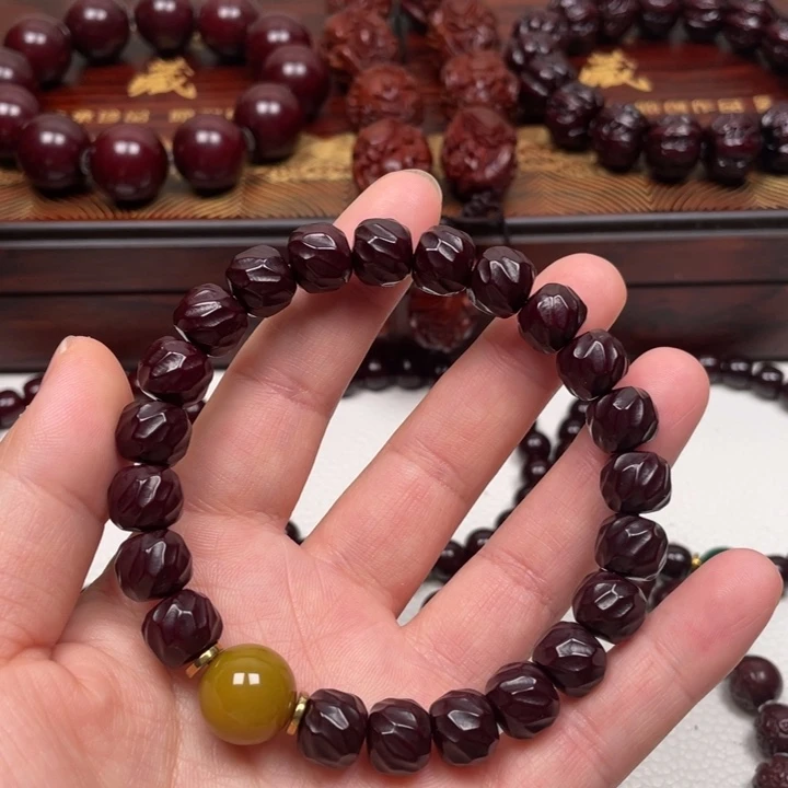 吊坠橄榄核猴头手串