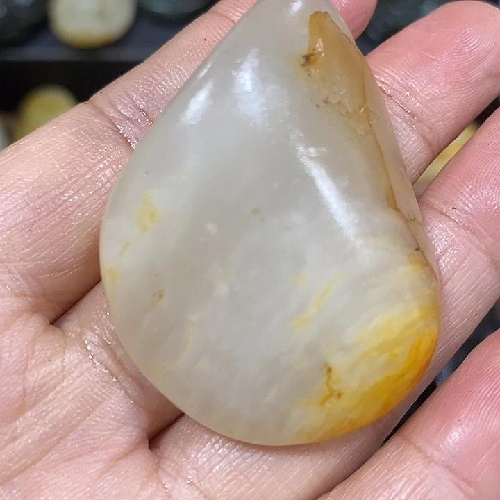 和田玉（糖玉）未镶嵌挂件