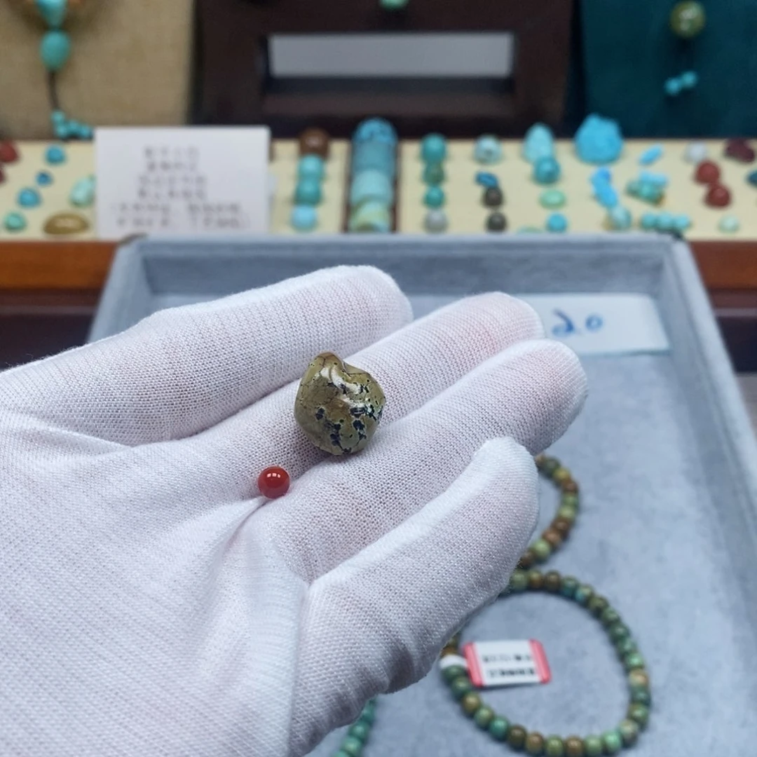 未镶嵌配饰南红玛瑙