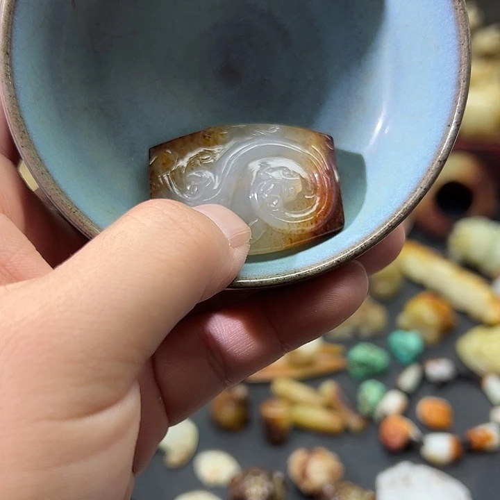 瓷片静**晨瓷器艺术设计专业