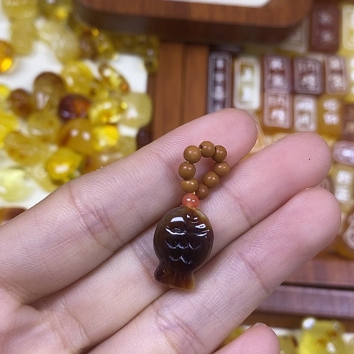 橄榄核吊坠福利小鱼滴溜111