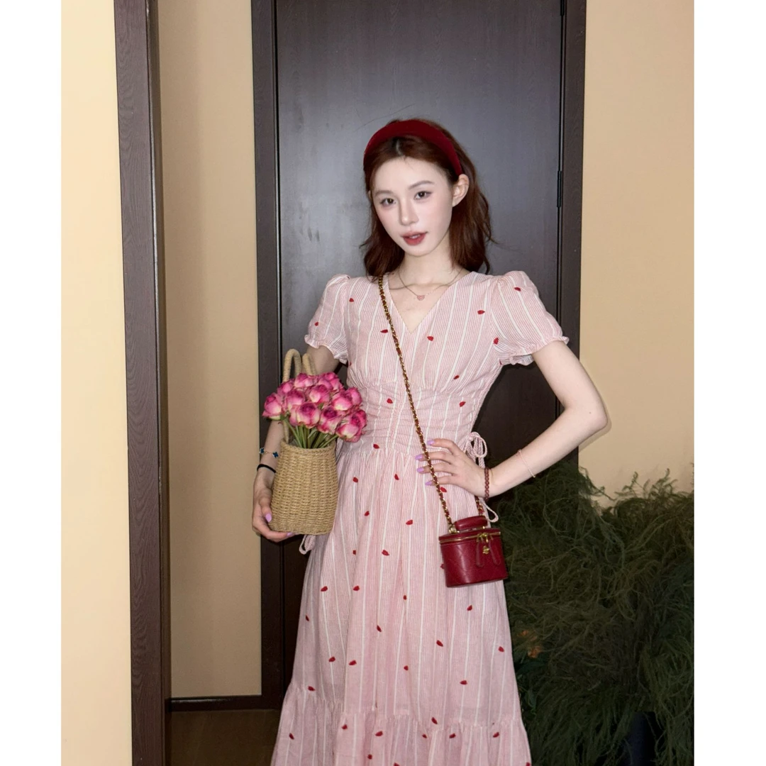 【100%棉】刺绣爱心夏季时尚气质修身美静在这粉色连衣裙XMZH7838