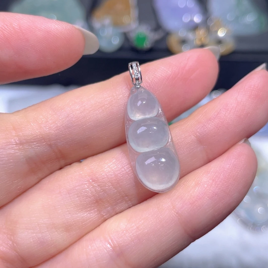 颈饰18K金镶嵌翡翠翡翠