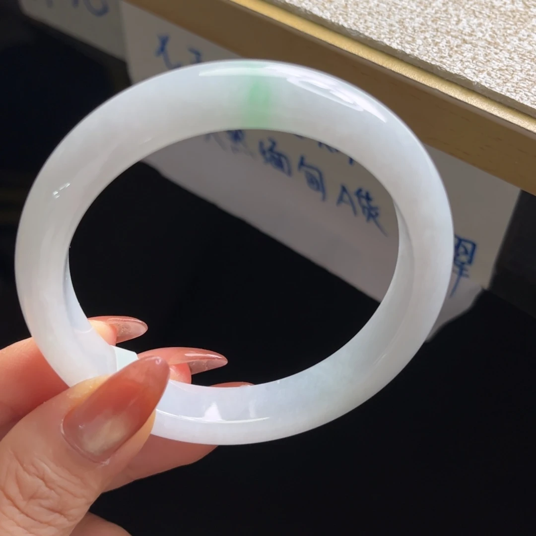 翡翠未镶嵌手镯手镯