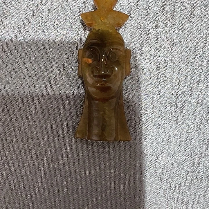 静***云透闪石质玉未镶嵌颈饰