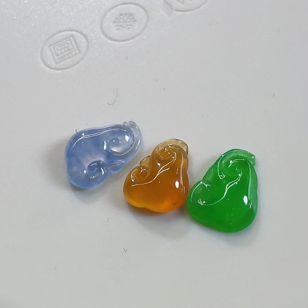 翡翠颈饰未镶嵌如意一组