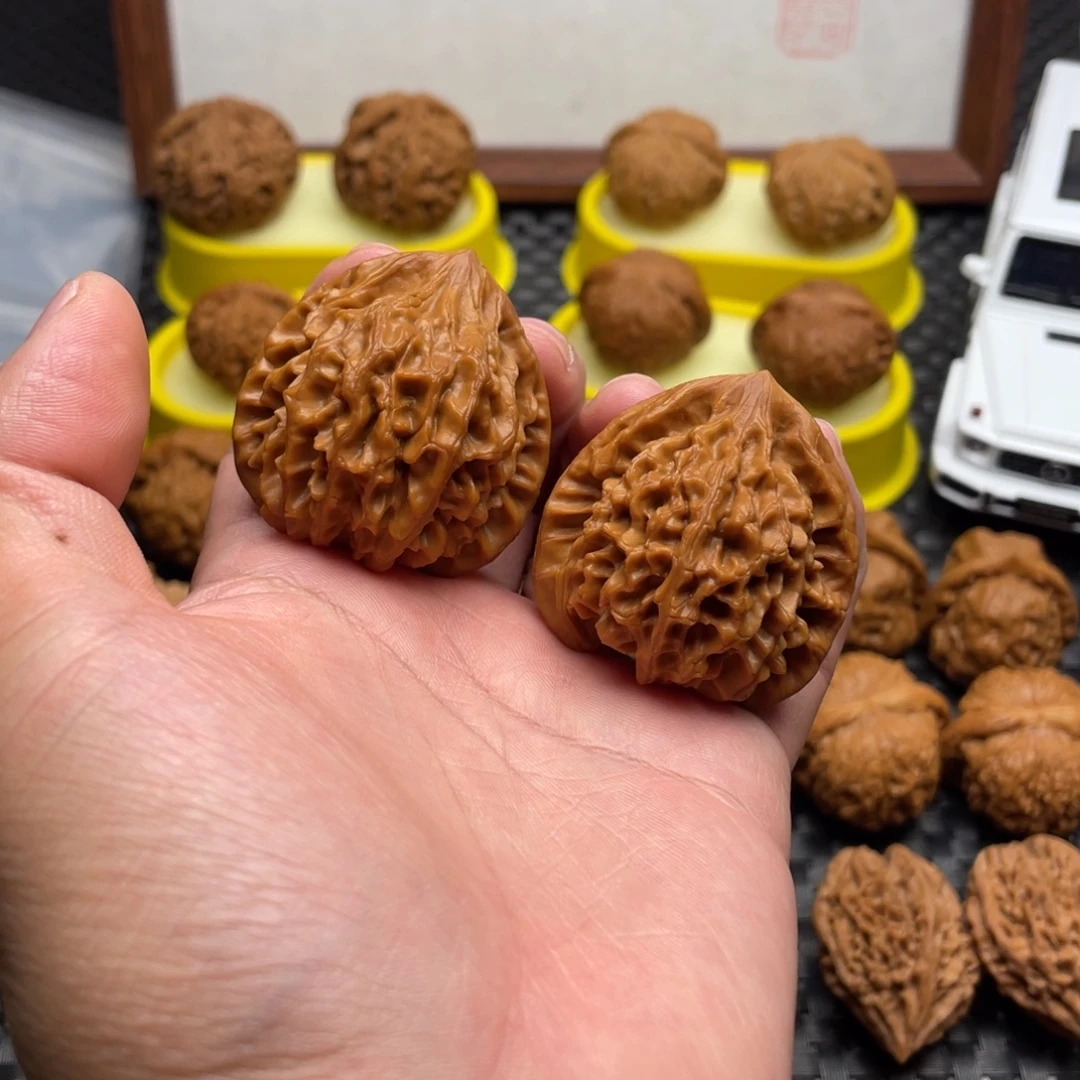 文玩核桃把件龙门涧40.8边打底微微修尖