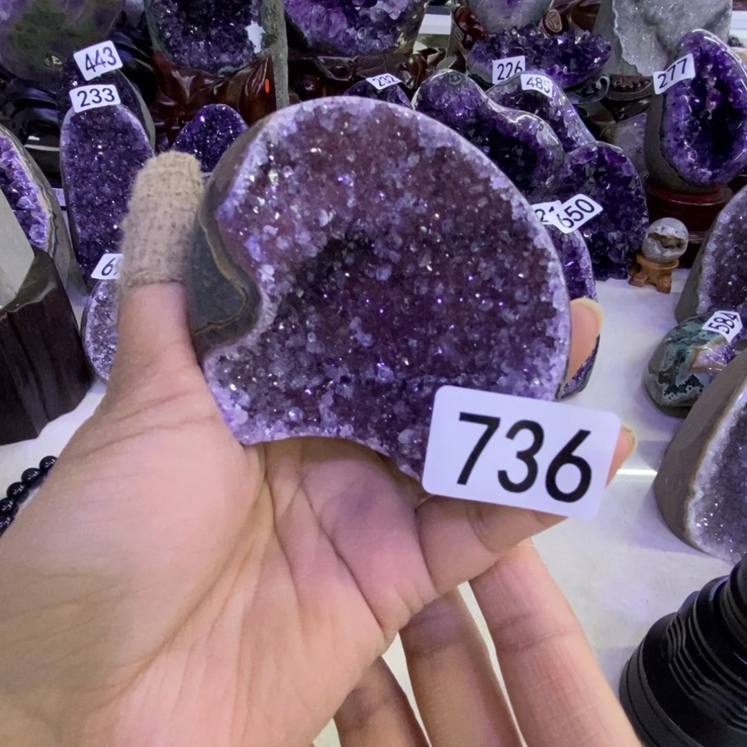 未镶嵌水晶大型摆件（非配饰）