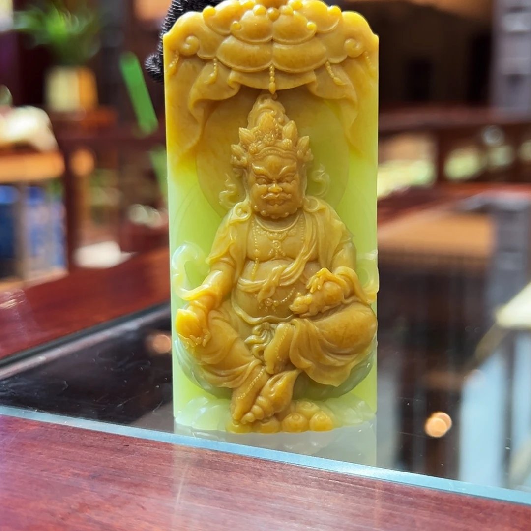 未镶嵌岫岩河磨玉（透闪石质玉）挂件