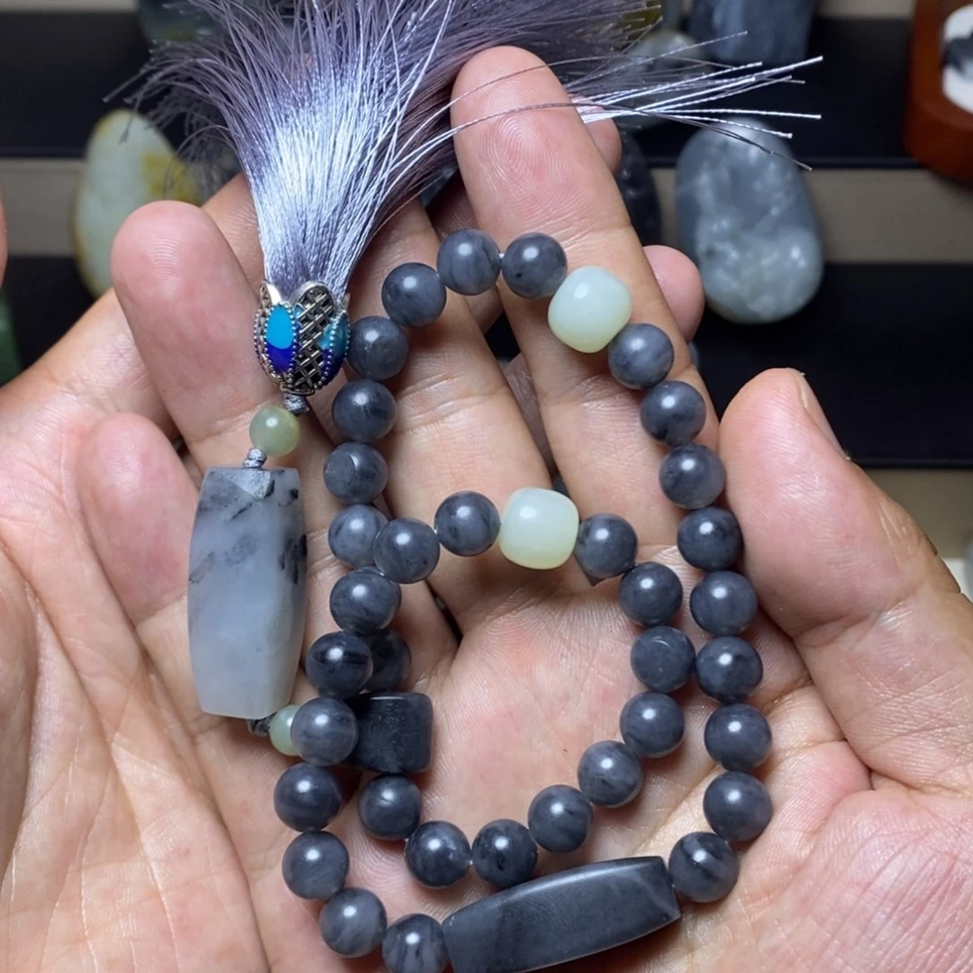 颈饰未镶嵌和田玉