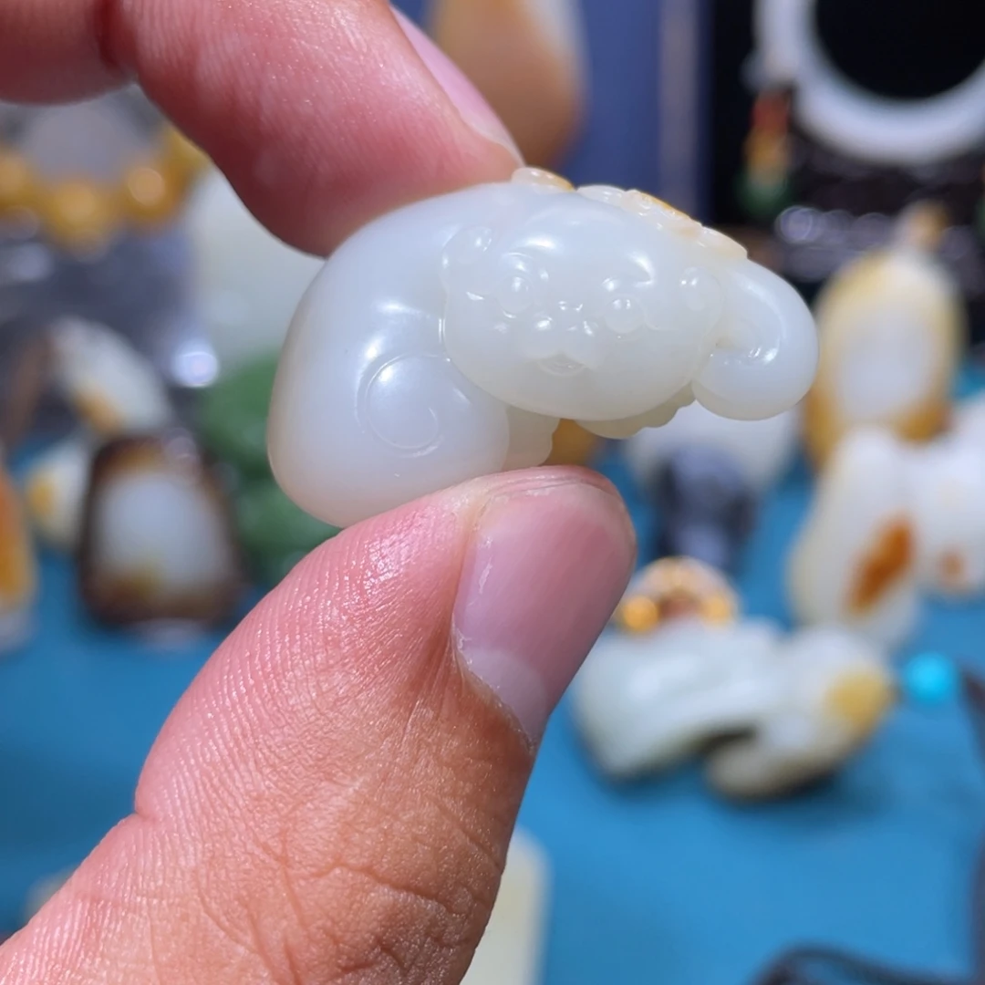 颈饰未镶嵌和田玉