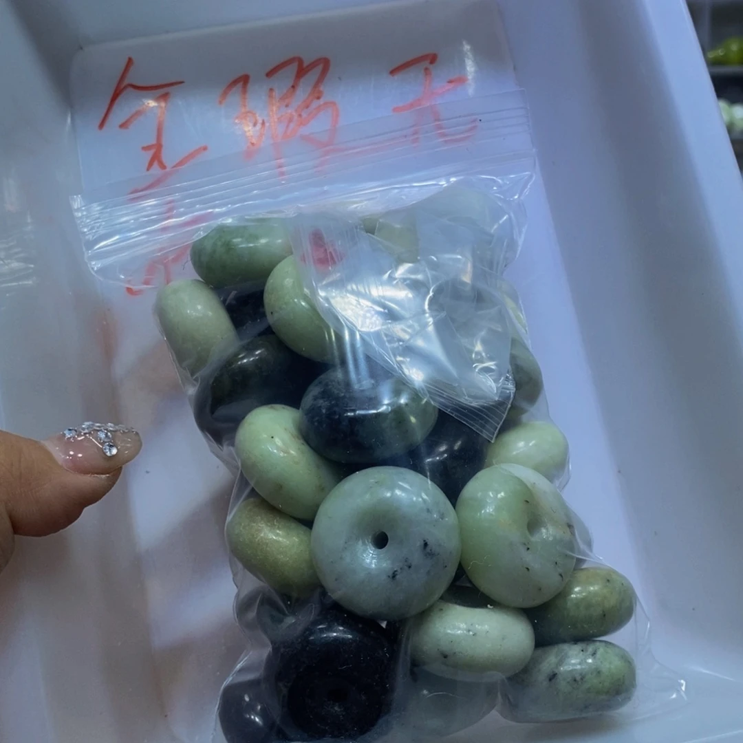 合金蛇纹石玉颈饰280