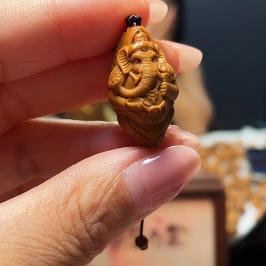 橄榄核是由橄榄油制
