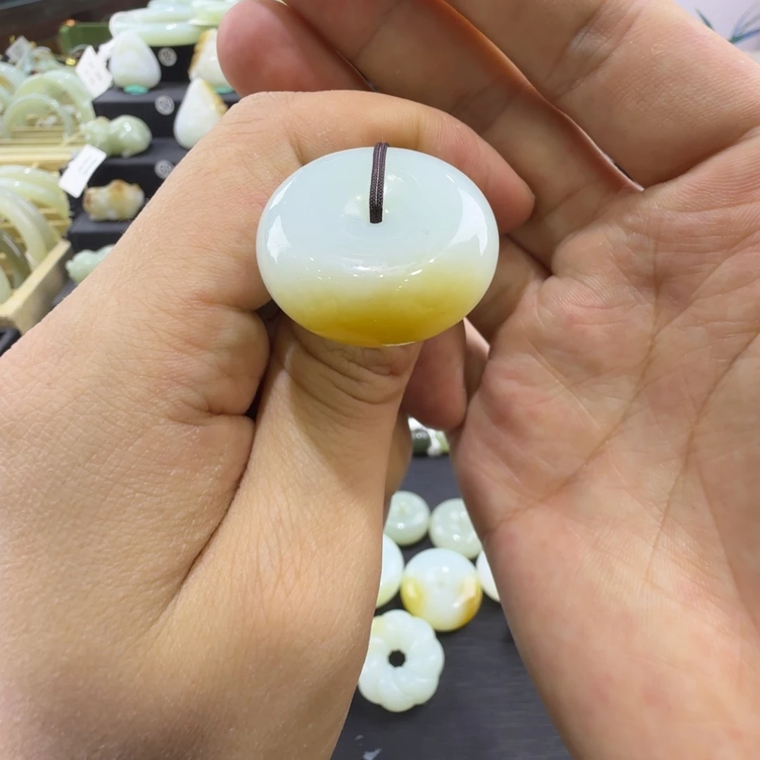 和田玉未镶嵌吊坠(赠链)新疆和田玉平安扣