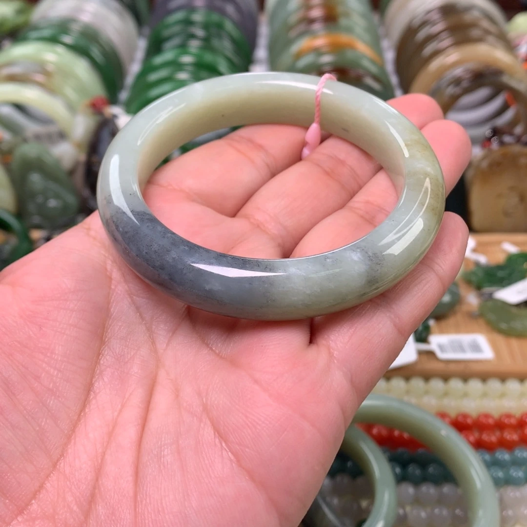 和田玉未镶嵌手镯56口径