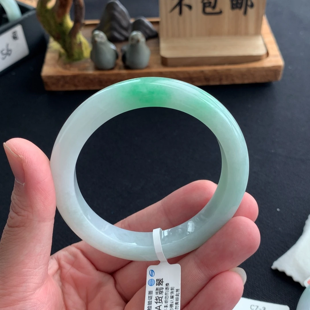 翡翠未镶嵌手镯圈口6061