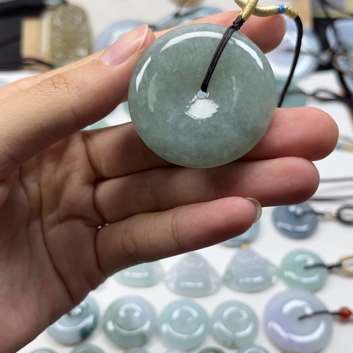 翡翠未镶嵌颈饰天然翡翠Ａ货