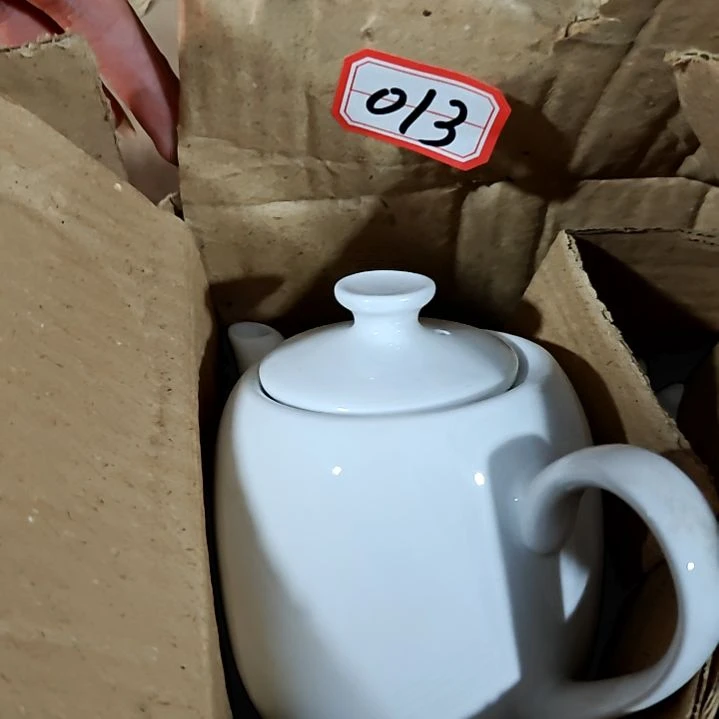 摆件陶瓷盘子碗啥都有
