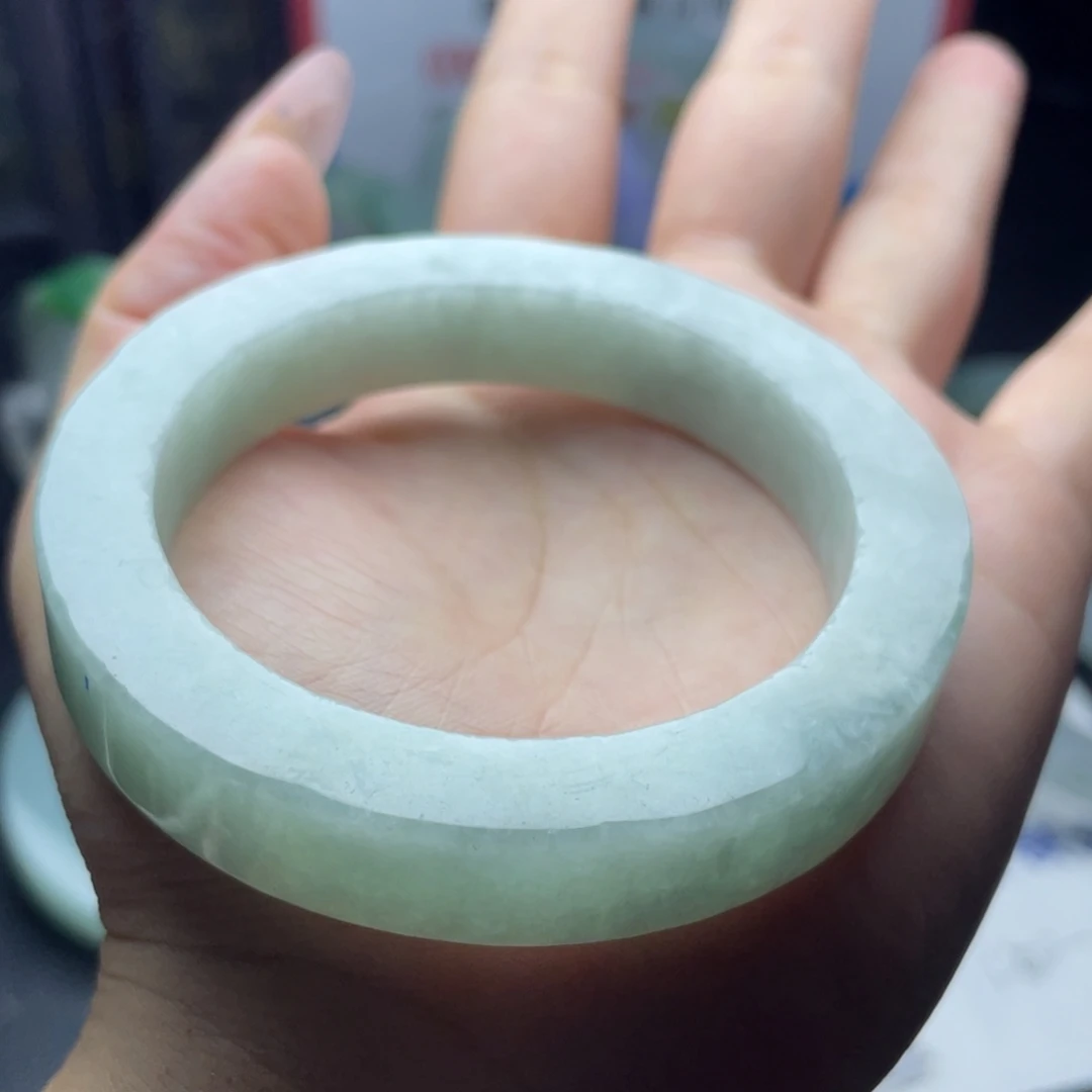 定制翡翠未镶嵌缅A翡翠多样性发一