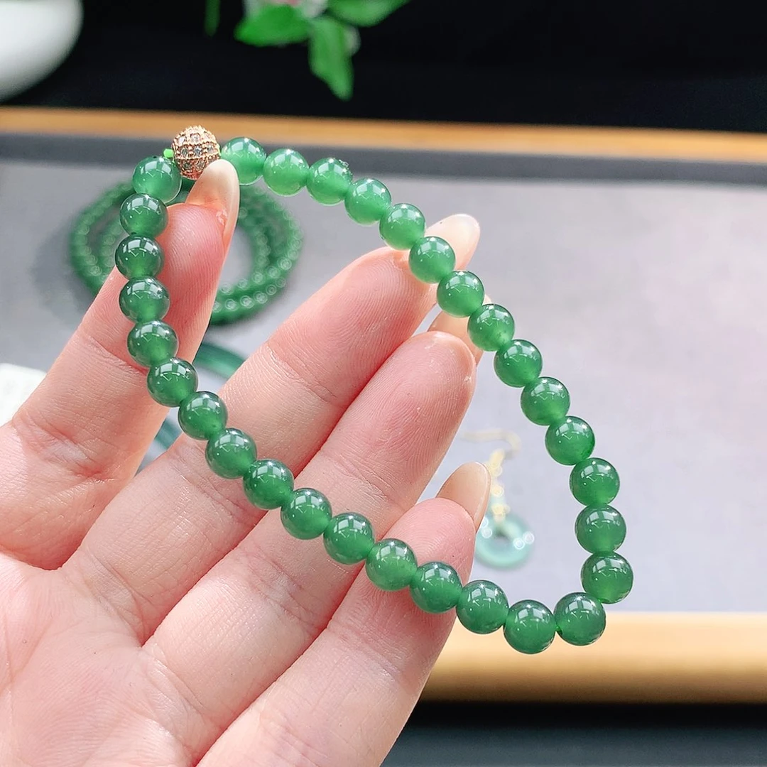 未镶嵌手镯（圆镯）翡翠