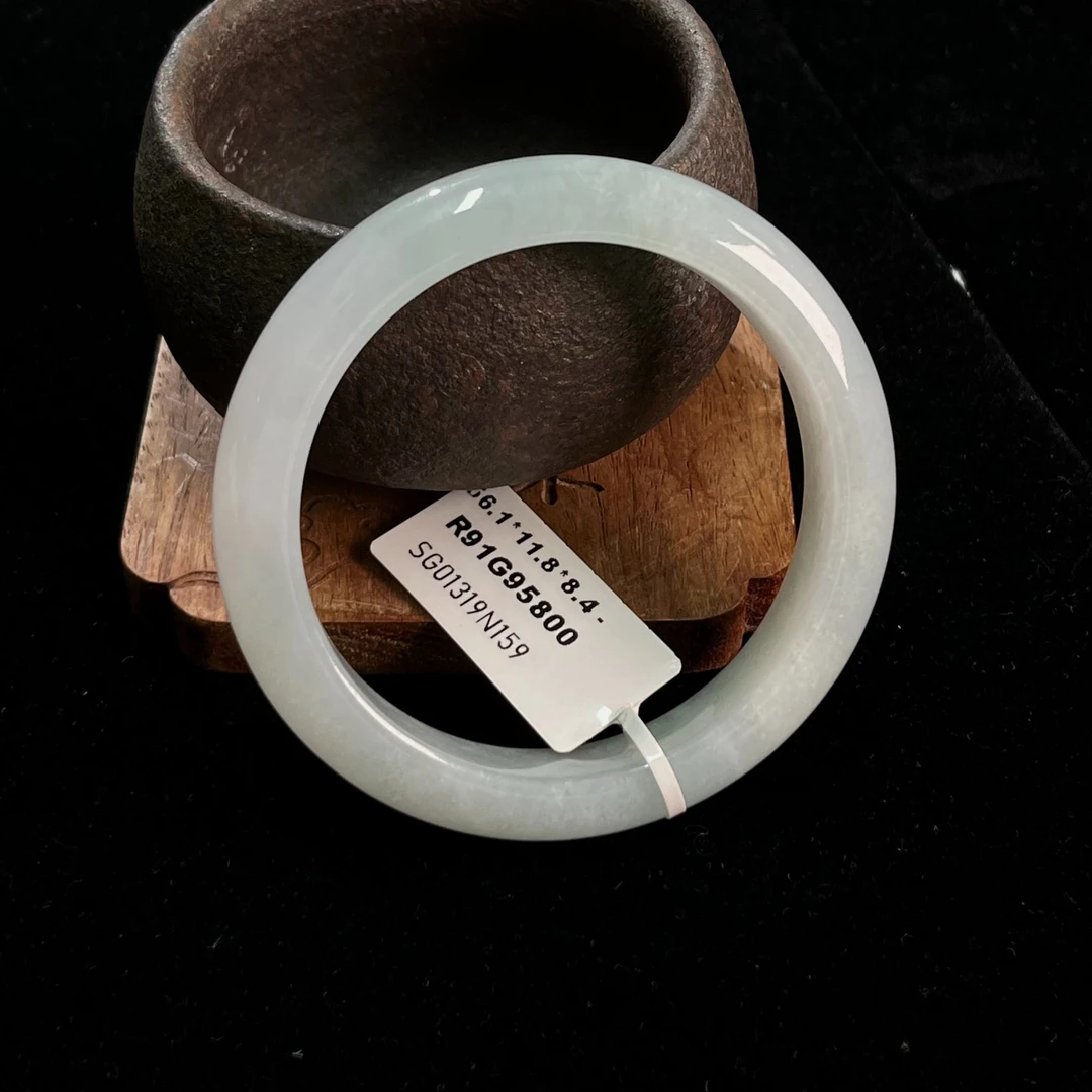 天然翡翠手镯56.1