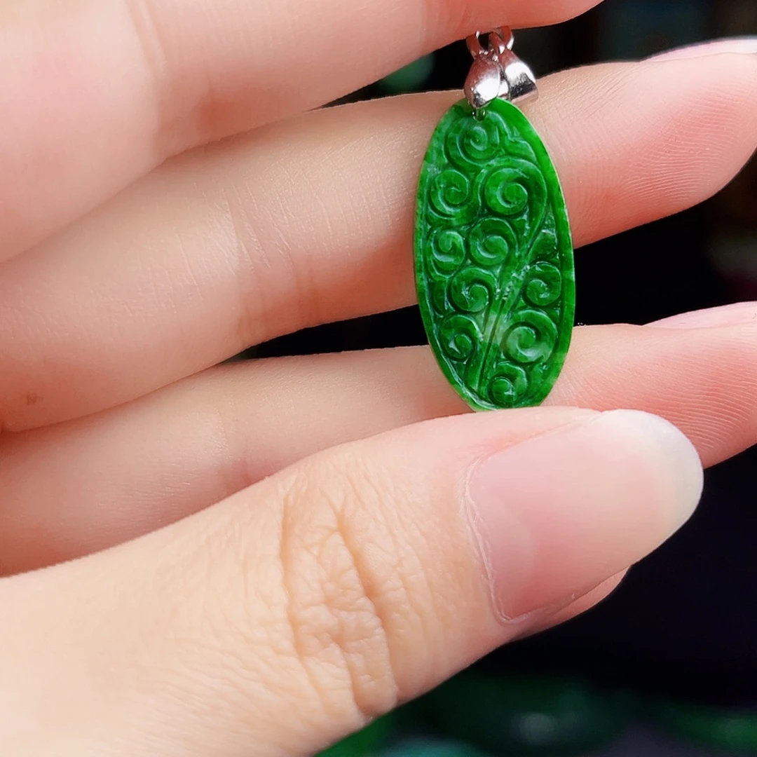 颈饰未镶嵌翡翠多样性