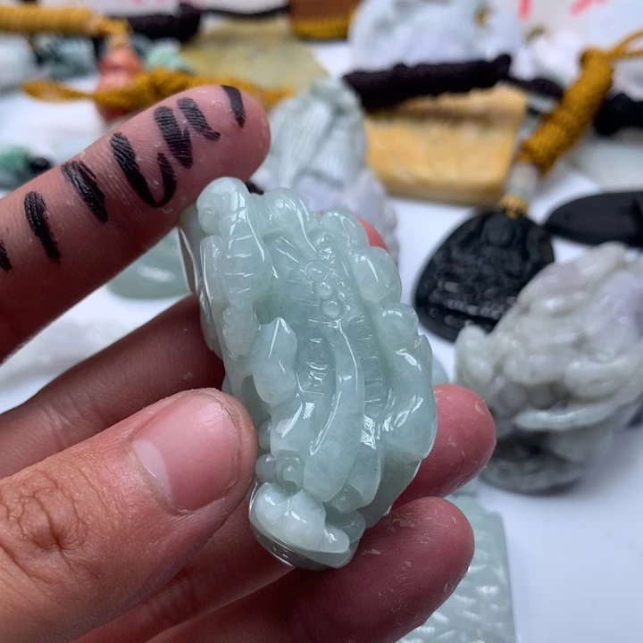 颈饰未镶嵌翡翠保真天然a货翡翠