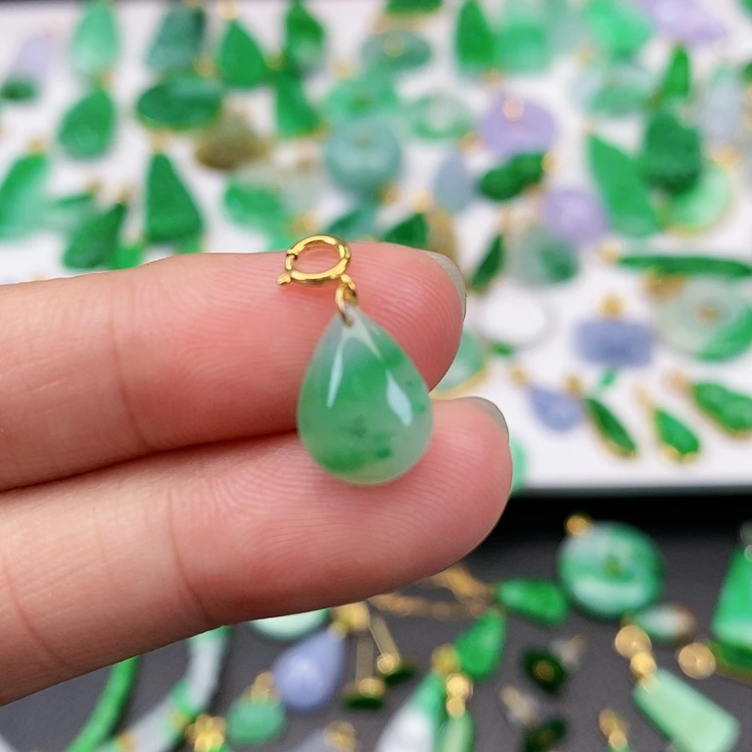 翡翠吊坠(不含链)18K金镶嵌