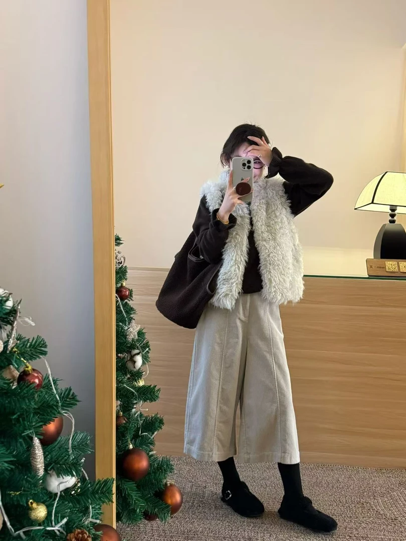 2026秋冬新款韩系气质显瘦毛毛马甲外套叠穿针织衫阔腿裤三件套