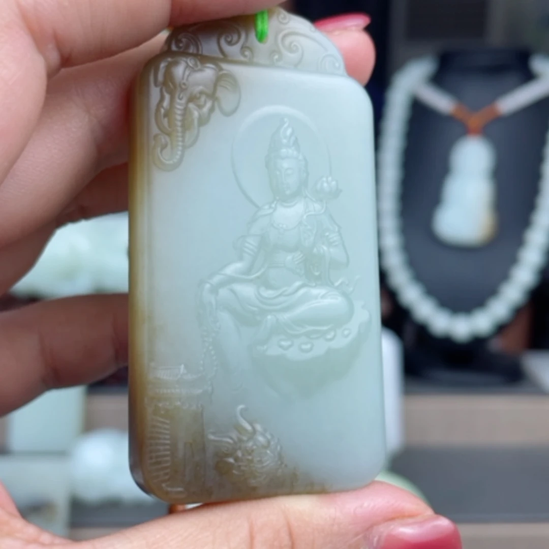 【闪购商品】颈饰未镶嵌和田玉