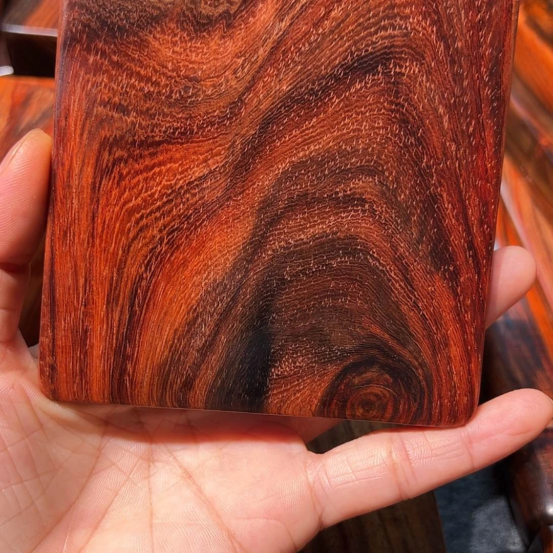 不***尘交趾黄檀（大红酸枝）