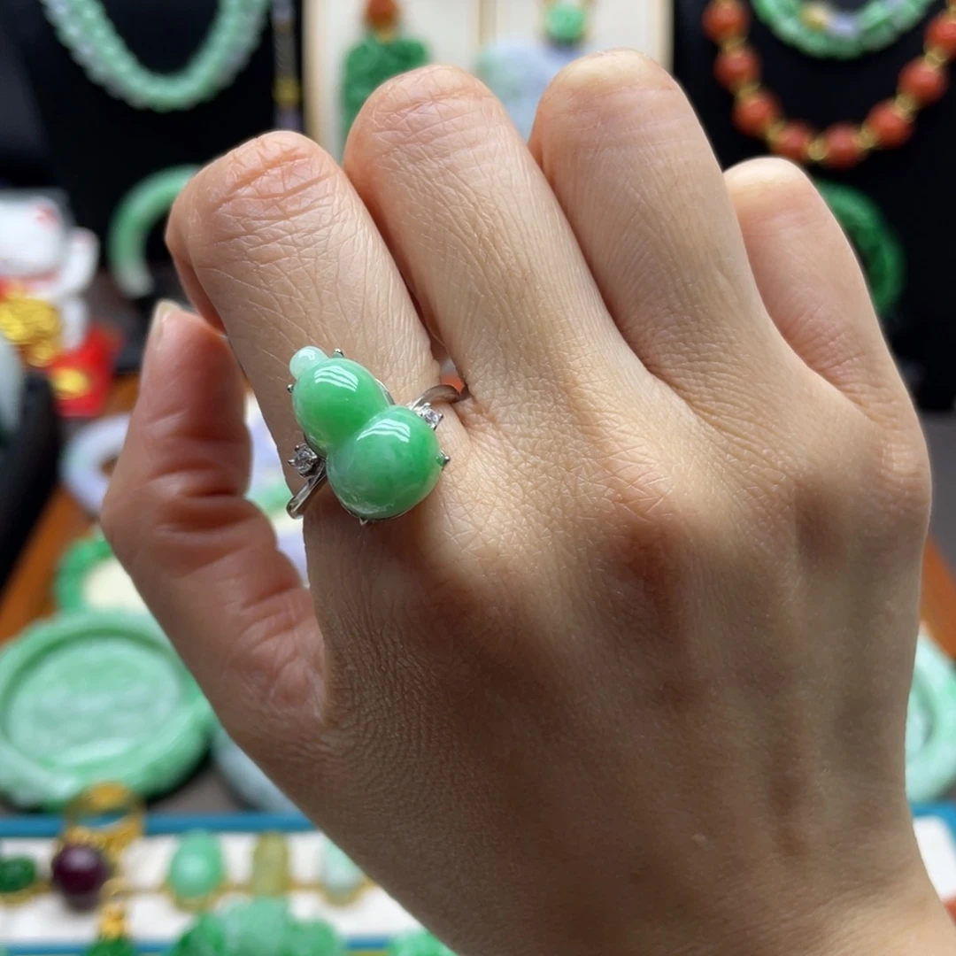 翡翠未镶嵌戒指翡翠葫芦戒指